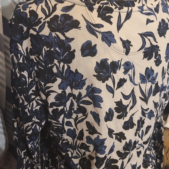 ☆Tory Burch ladies blouse - Picture 3 of 5